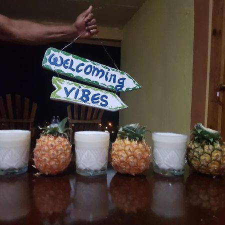 Welcoming Vibes Hotel Treasure Beach Luaran gambar
